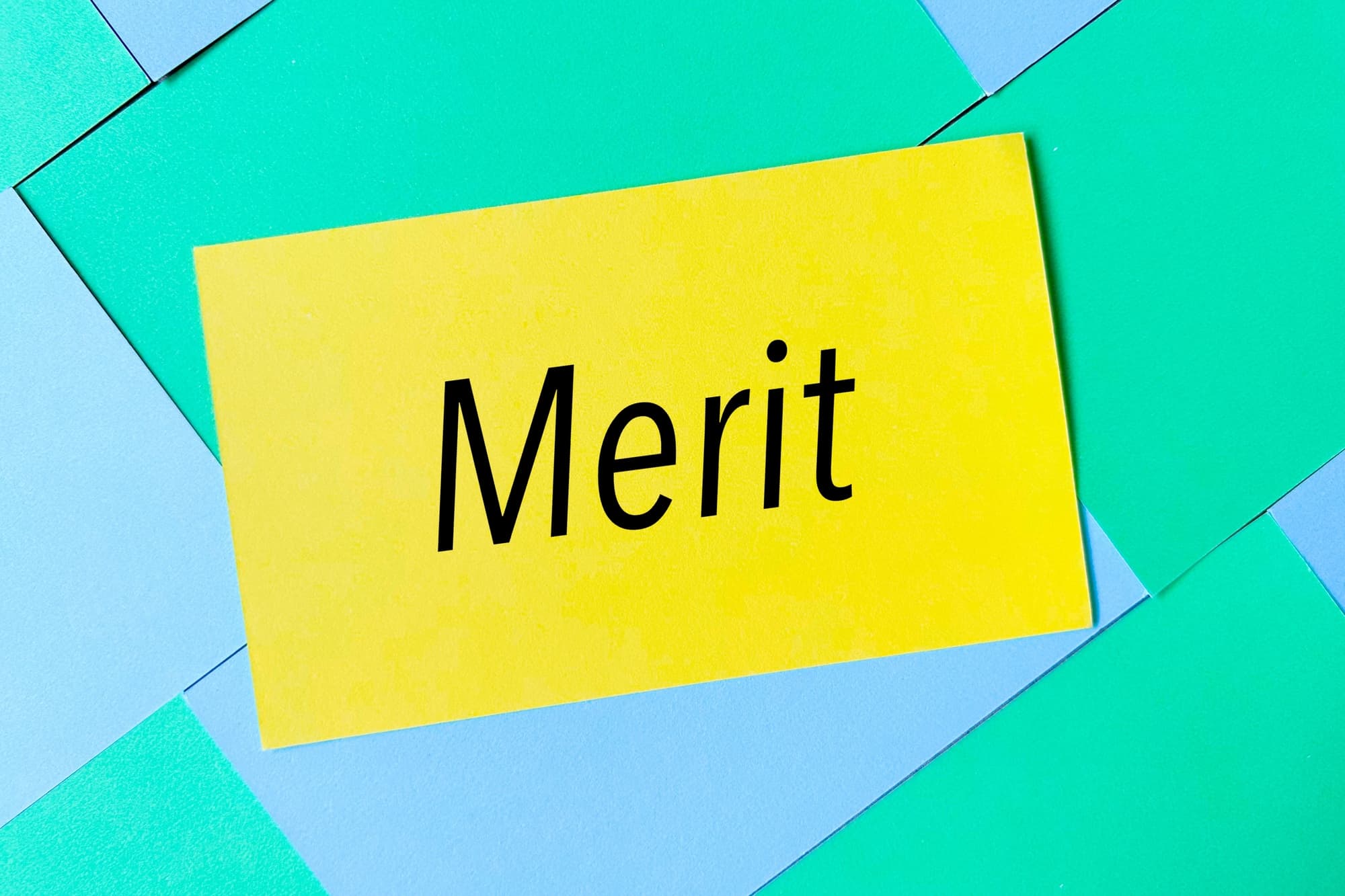 インビザライン矯正で抜歯をするメリットのイメージ